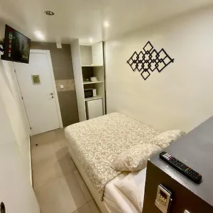 Nuevas Con Bano Privado Frente Al Metro St Mwc Barcelona-fira L'Hospitalet de Llobregat